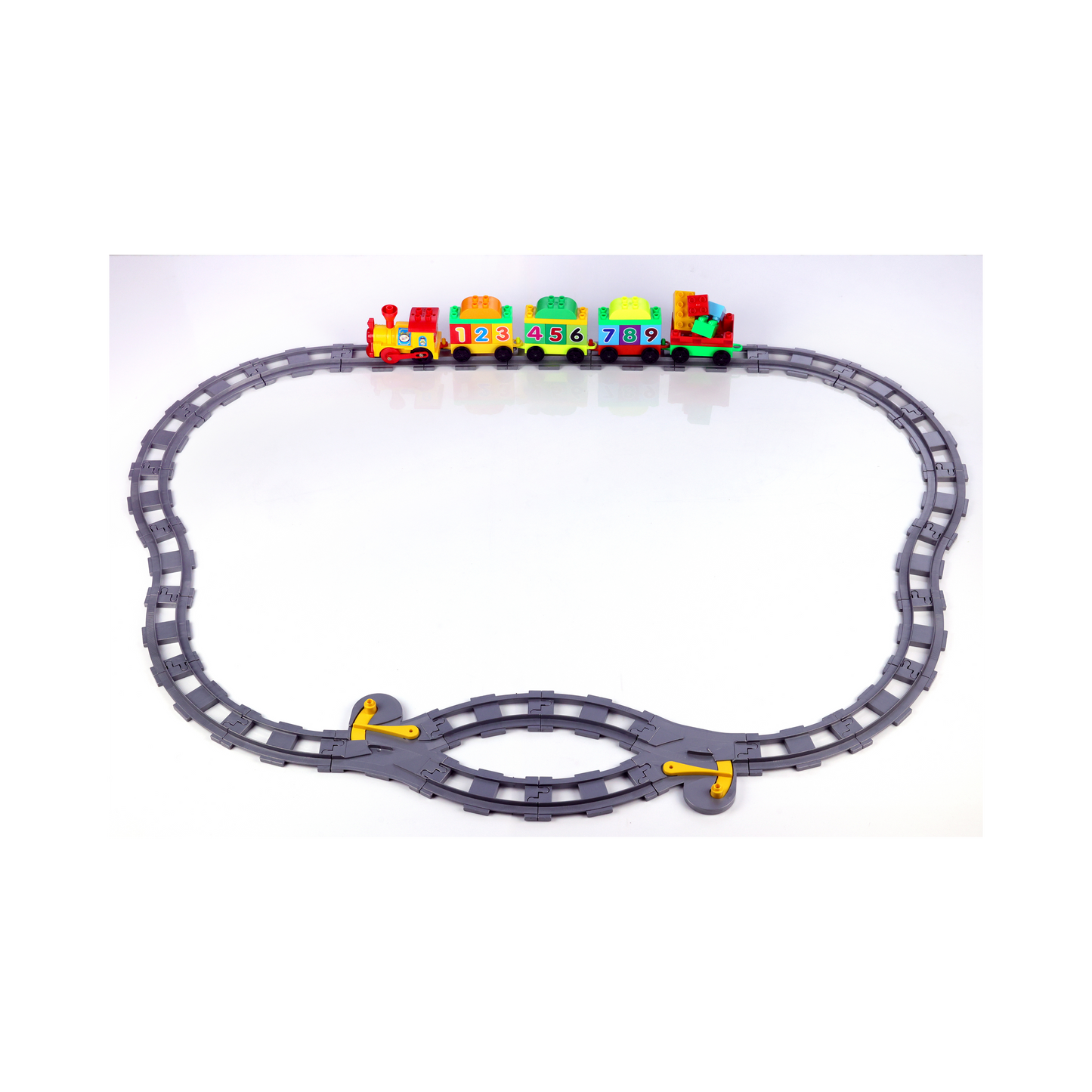 E-TRAIN SET WITH TRACK CHANGER